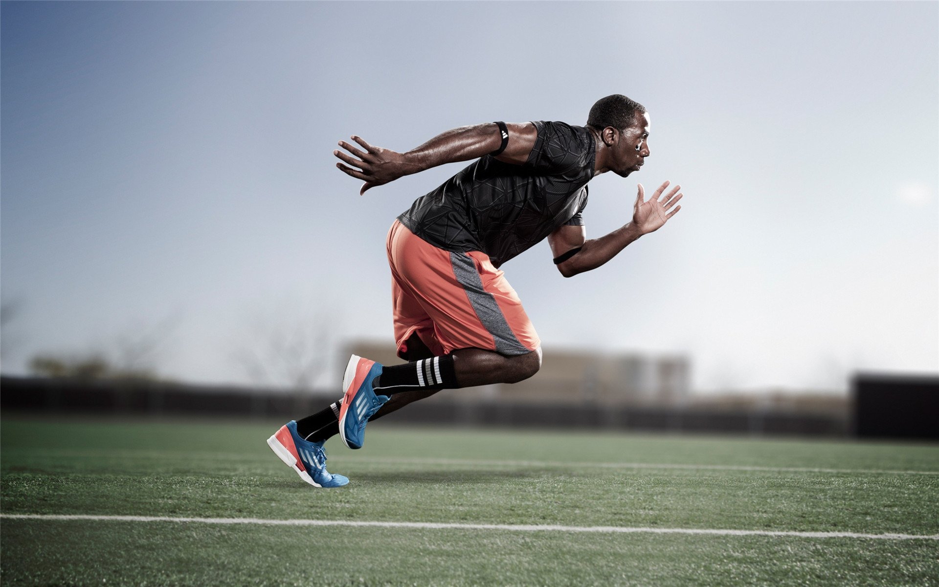 “胡利安·门德斯的多维战术运用,为阿根廷美洲狮队带来更多机会”