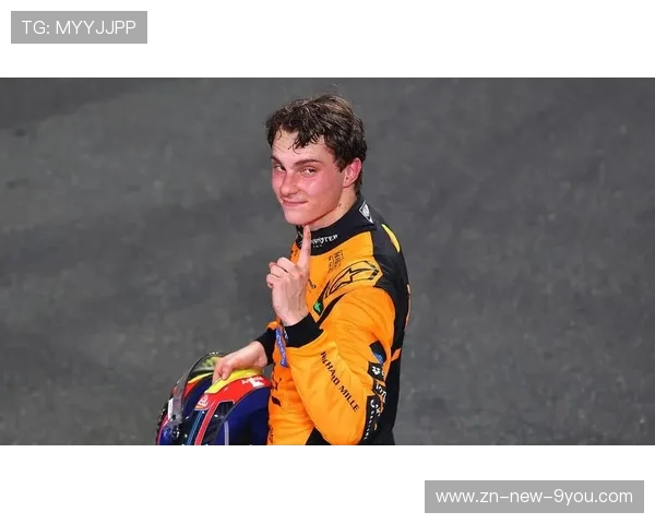 F1赛季收官战：维斯塔潘稳夺总冠军，汉密尔顿痛失机会