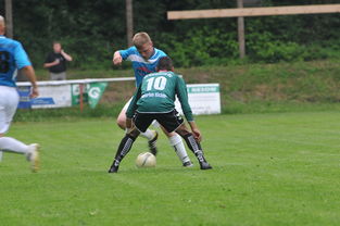 九游娱乐app官网-足球战术多样化提升比赛精彩度，足球比赛技战术的运用和分析